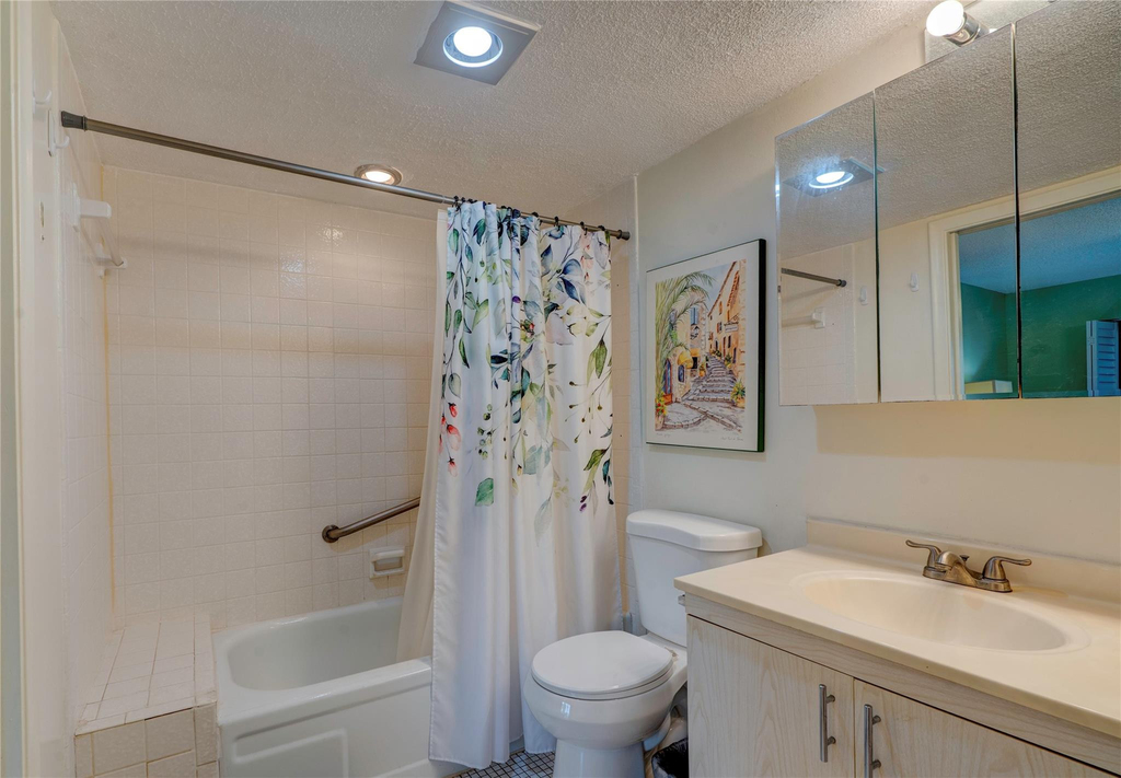 3102 Portofino Point - Photo 18
