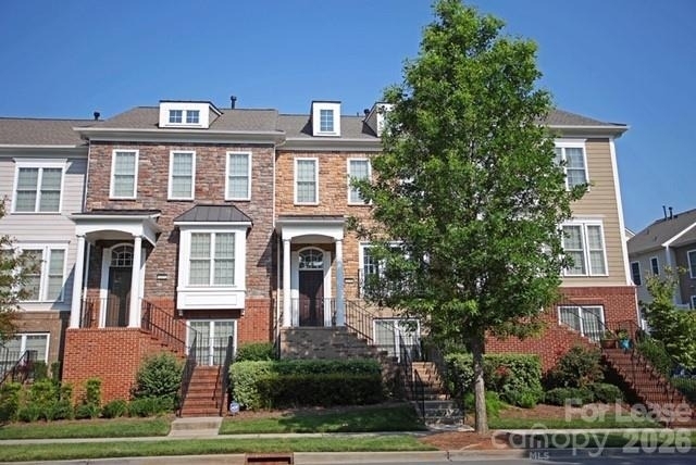1098 Drayton Court - Photo 0