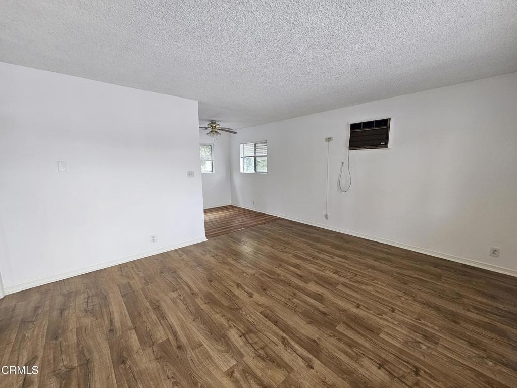 12246 1/2 Oxnard Street - Photo 7