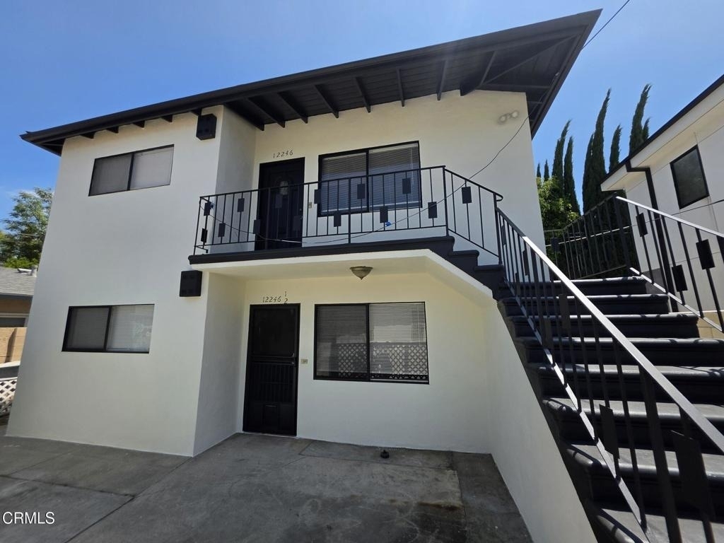 12246 Oxnard Street - Photo 2
