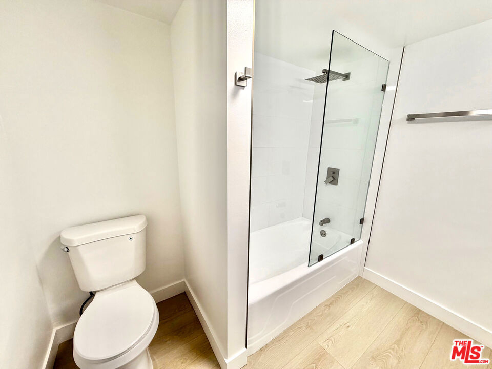 468 S Roxbury Drive - Photo 9