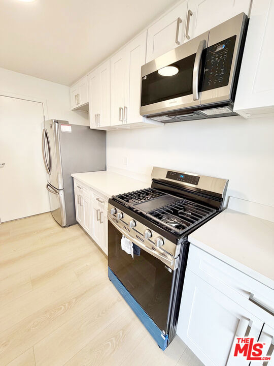 468 S Roxbury Drive - Photo 4
