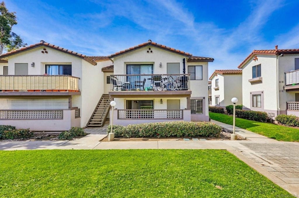 3572 Sunset Ln - Photo 0