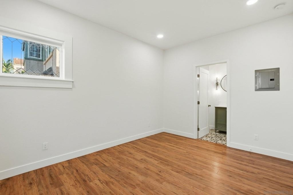 312 Brookes Avenue - Photo 7
