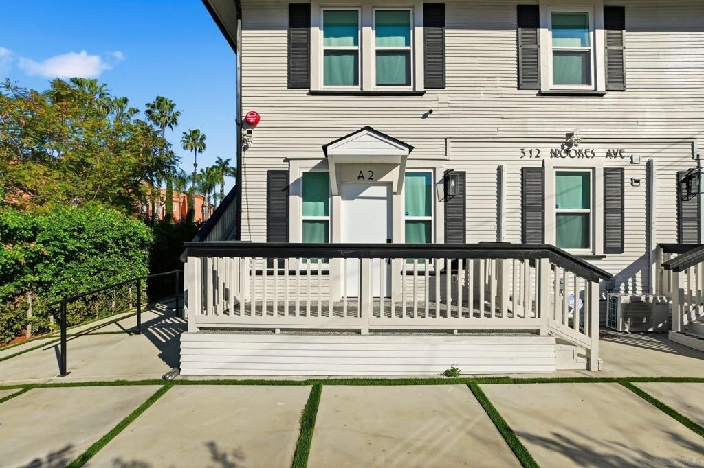 312 Brookes Avenue - Photo 0