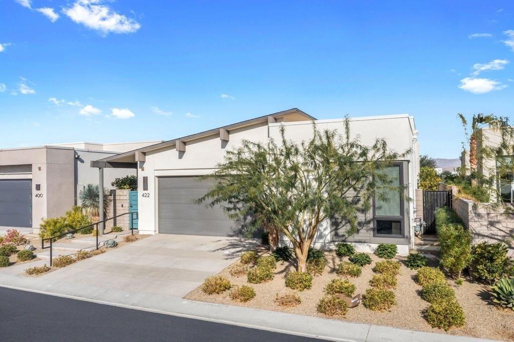 422 Fountain Drive - Photo 1