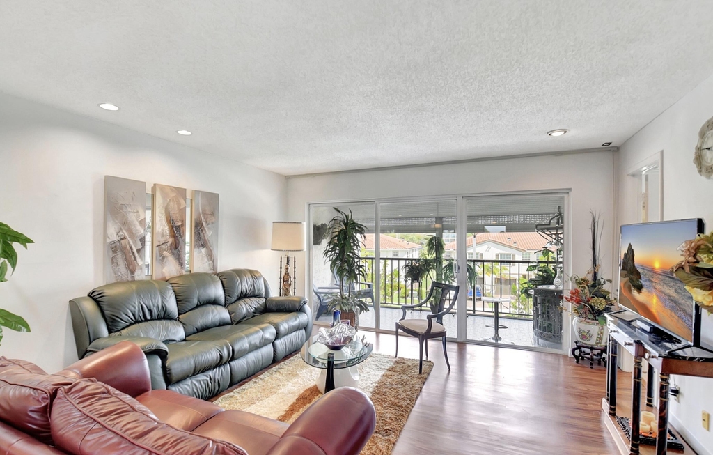 4070 Tivoli Court - Photo 11