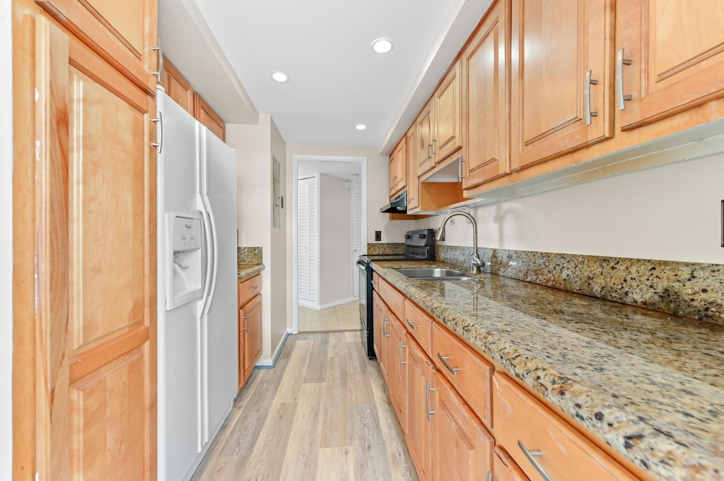710 N Ocean Boulevard - Photo 15