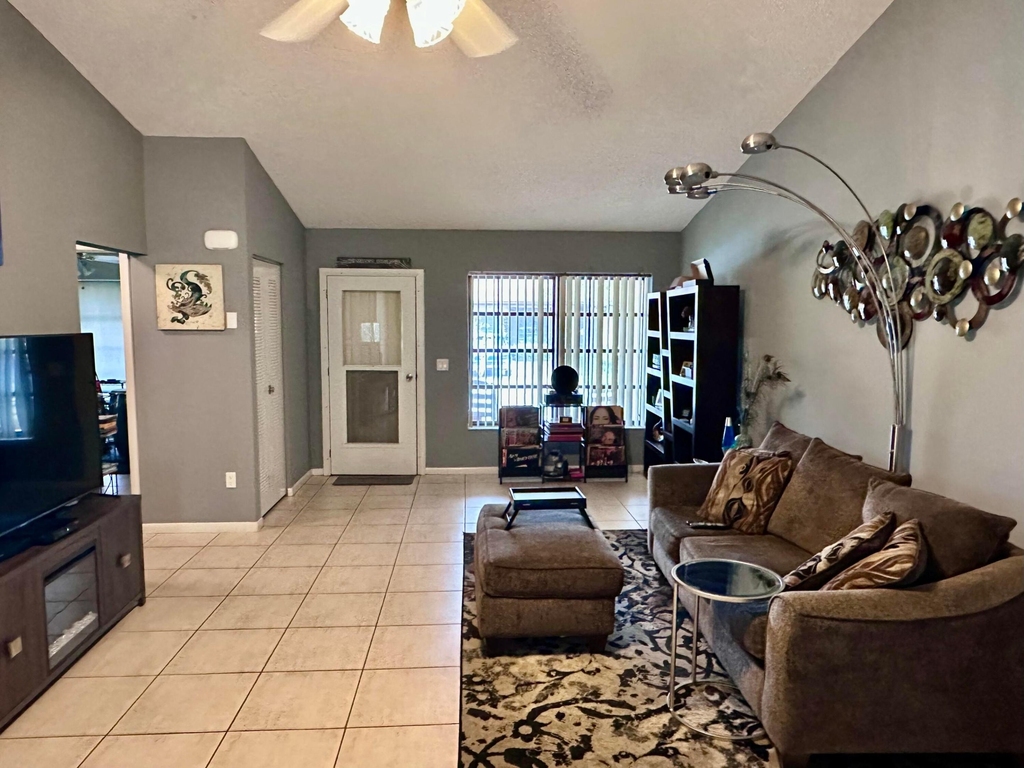 6273 Tall Cypress Circle - Photo 4