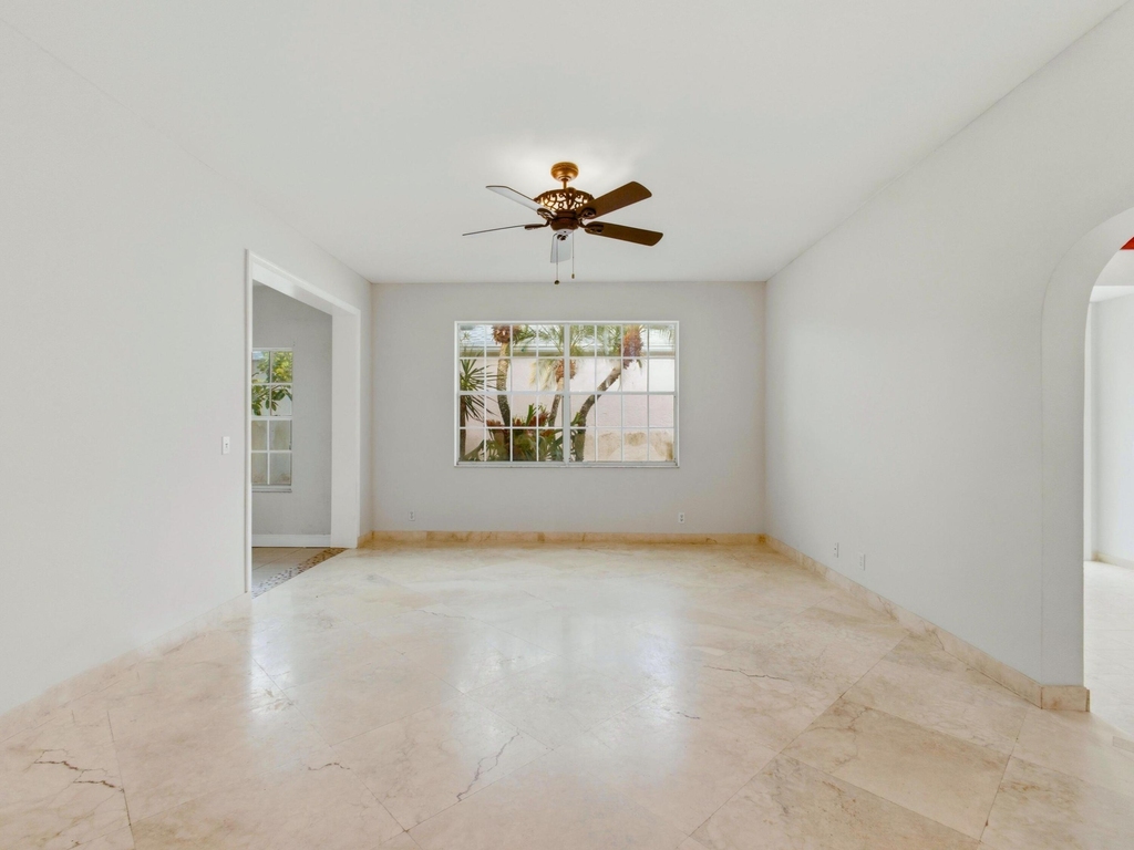 1235 Sussex Street - Photo 5