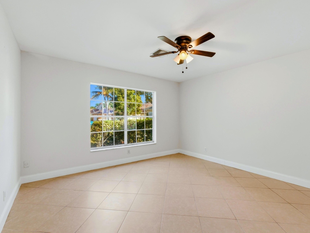 1235 Sussex Street - Photo 17
