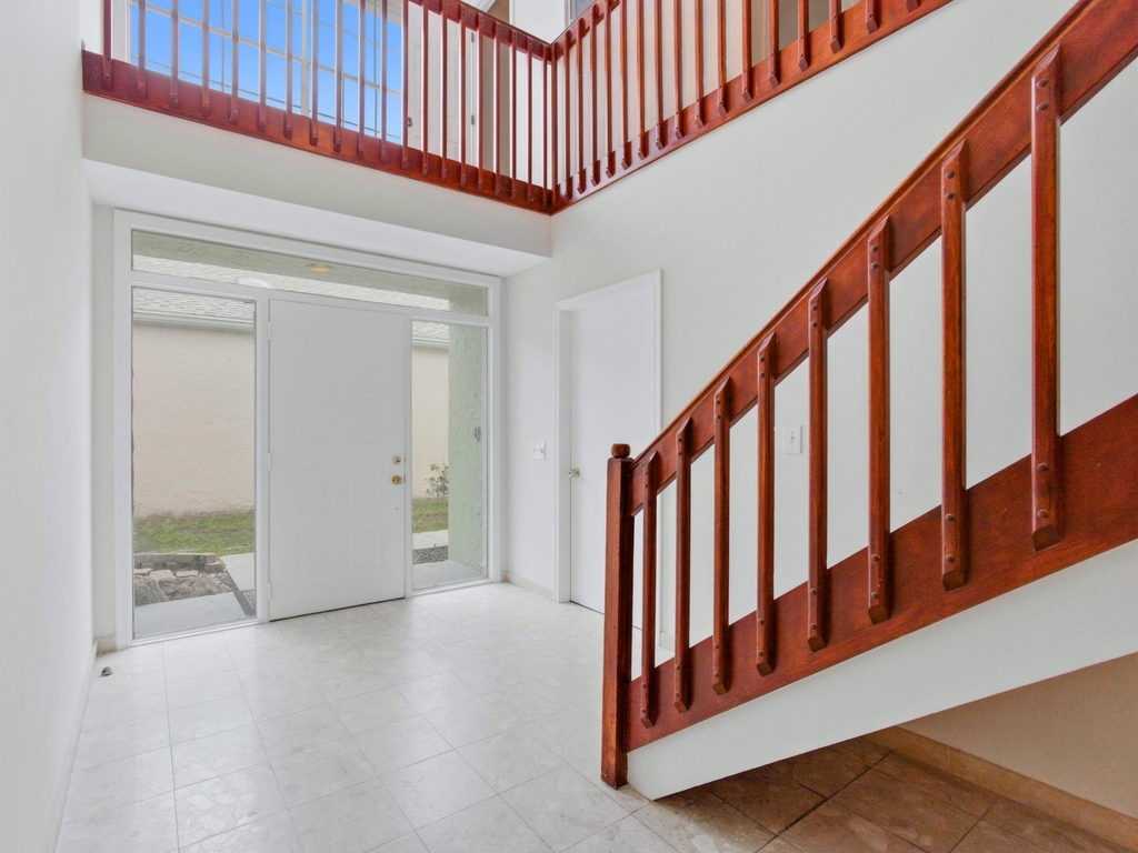 1235 Sussex Street - Photo 3