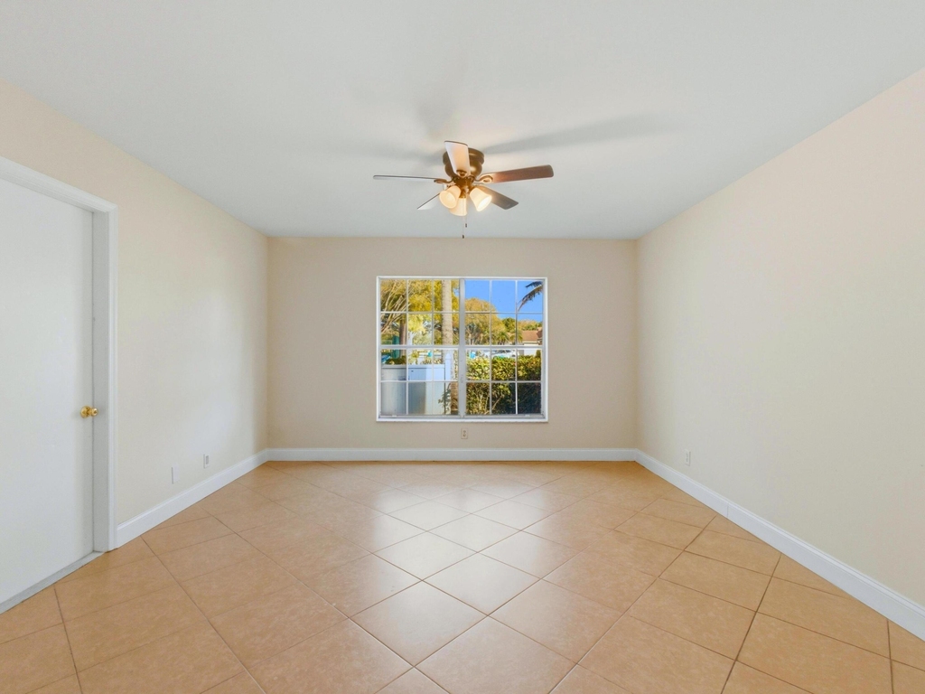 1235 Sussex Street - Photo 15