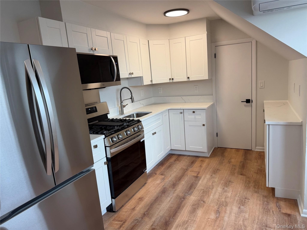 505 Rockland Avenue - Photo 0