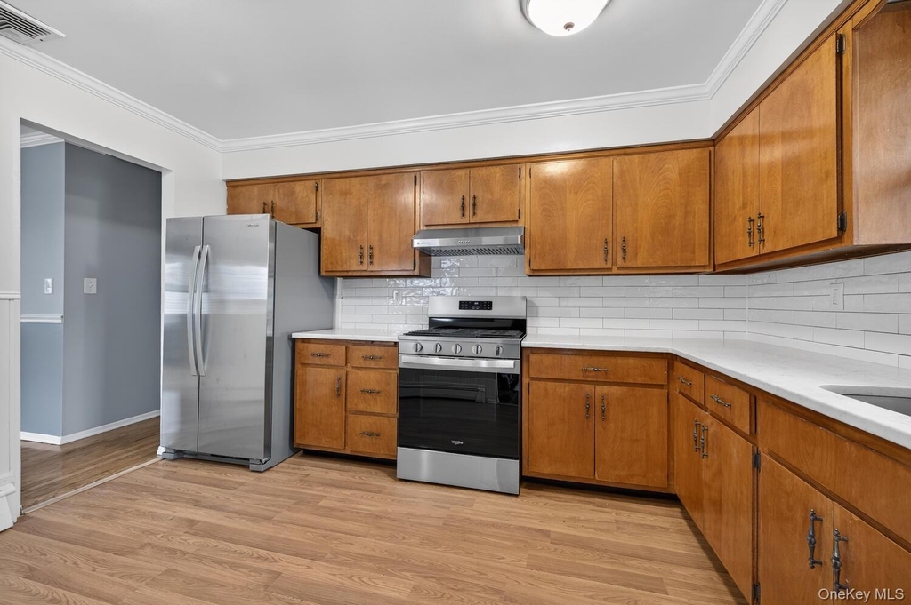 9 Bay Beach Avenue - Photo 9