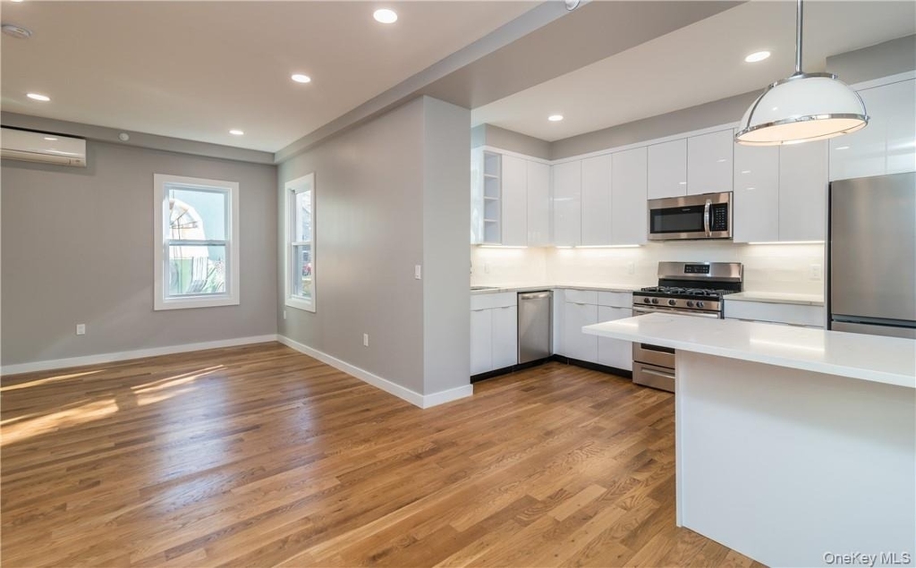 86 Main Street - Photo 8