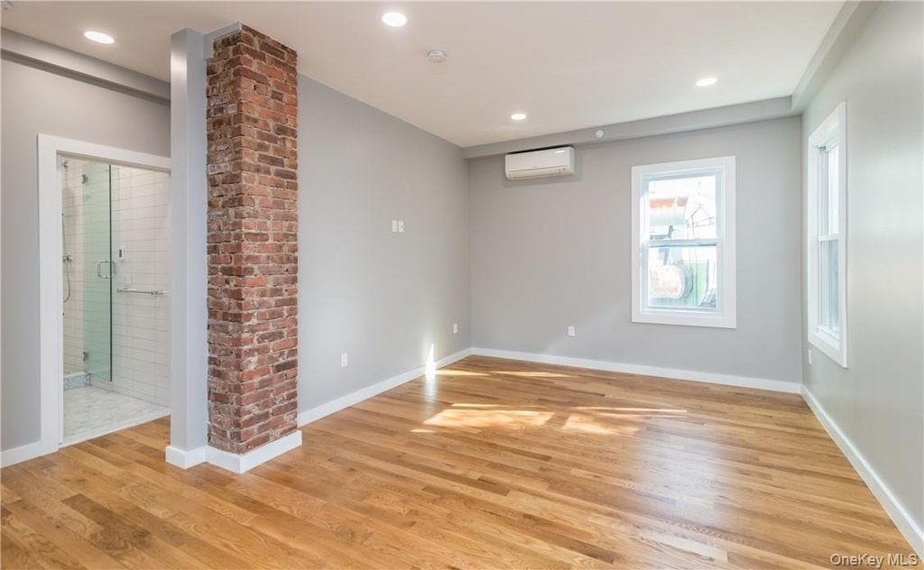 86 Main Street - Photo 4