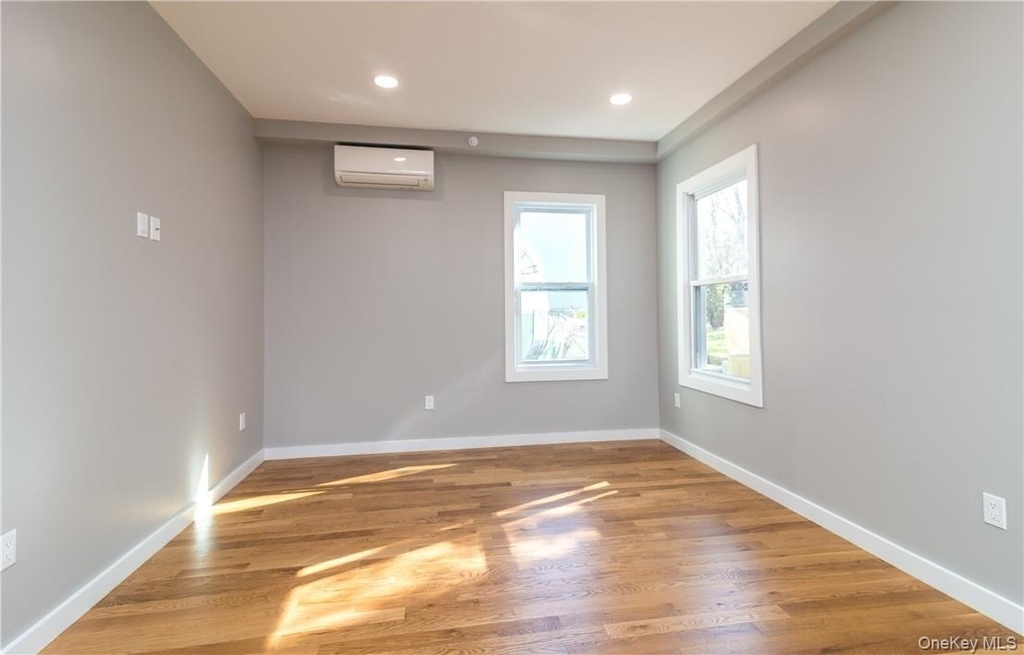 86 Main Street - Photo 13
