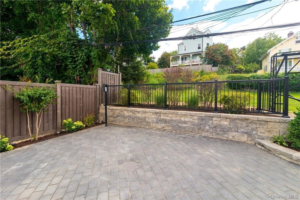 86 Main Street - Photo 19