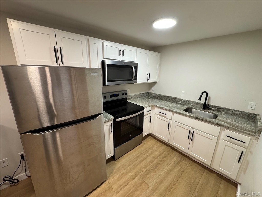 98 E Market Street - Photo 0