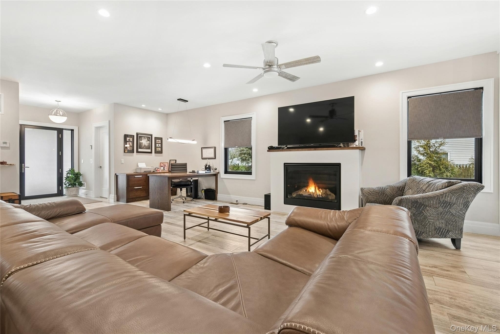 55 S Phillips Avenue - Photo 6