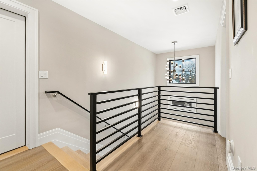 55 S Phillips Avenue - Photo 21