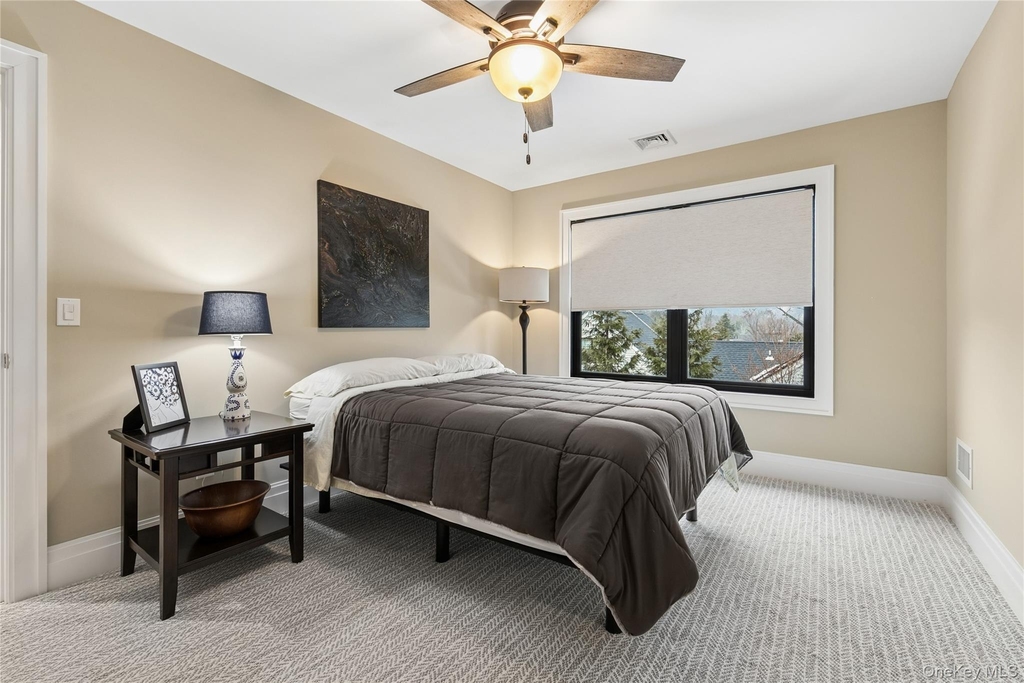 55 S Phillips Avenue - Photo 23