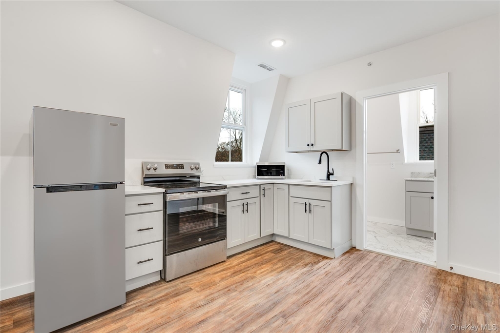 81 Market Street - Photo 0