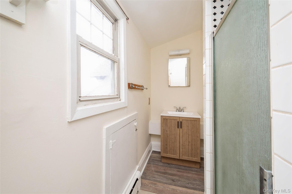 36 Tyler Avenue - Photo 8