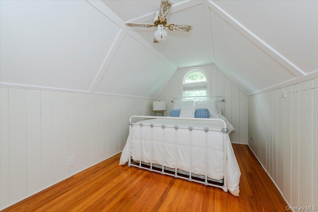100 W Shore Drive - Photo 24