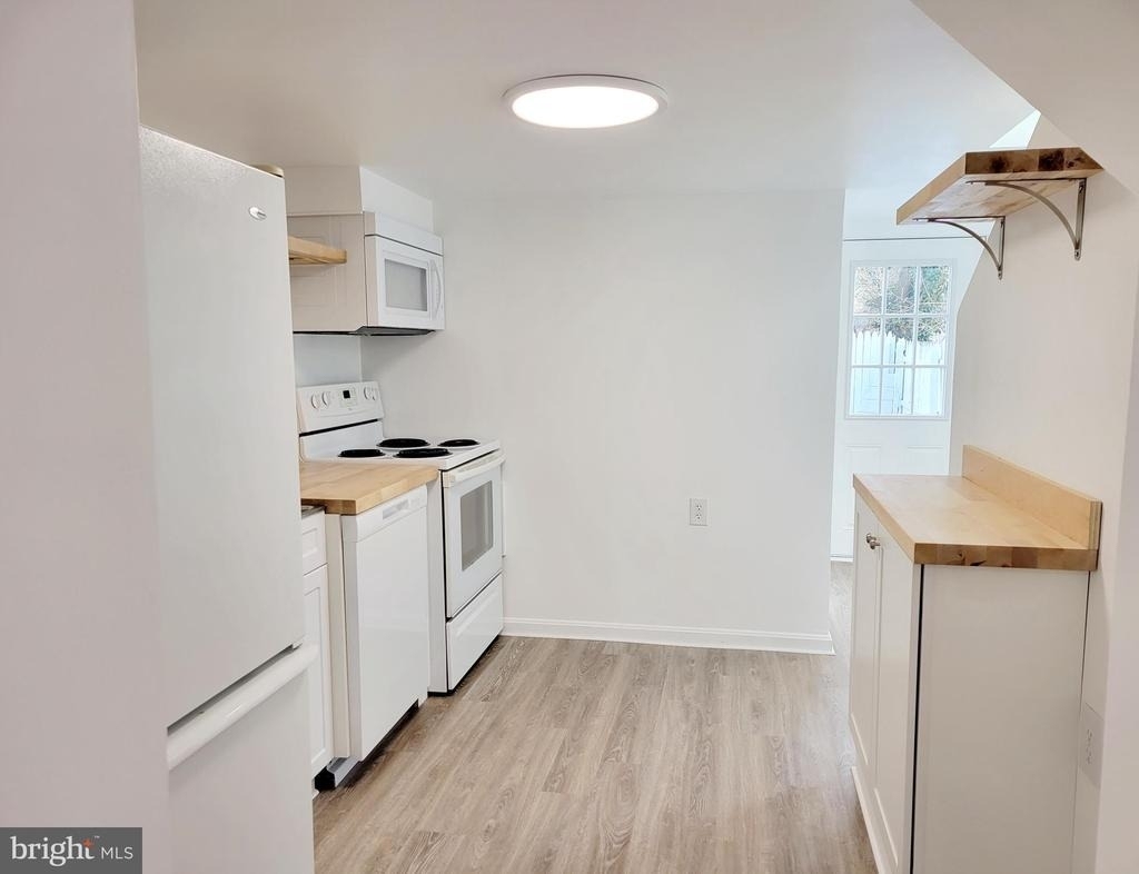 233 Kern Street - Photo 4