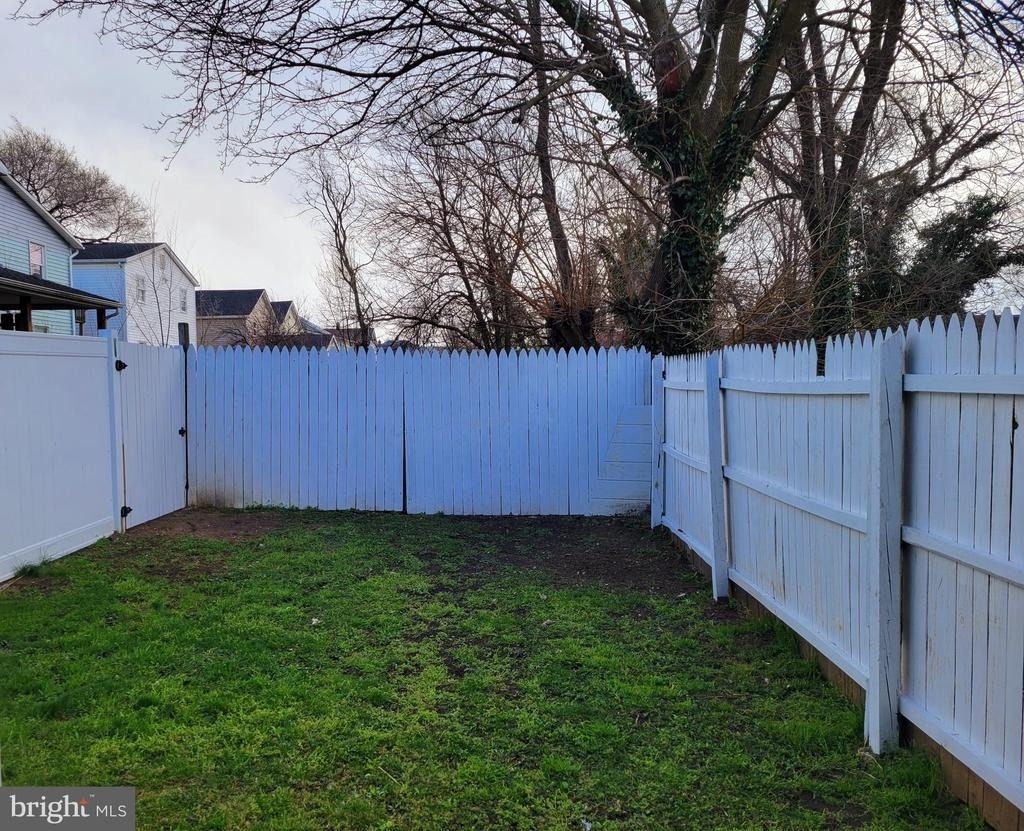 233 Kern Street - Photo 10