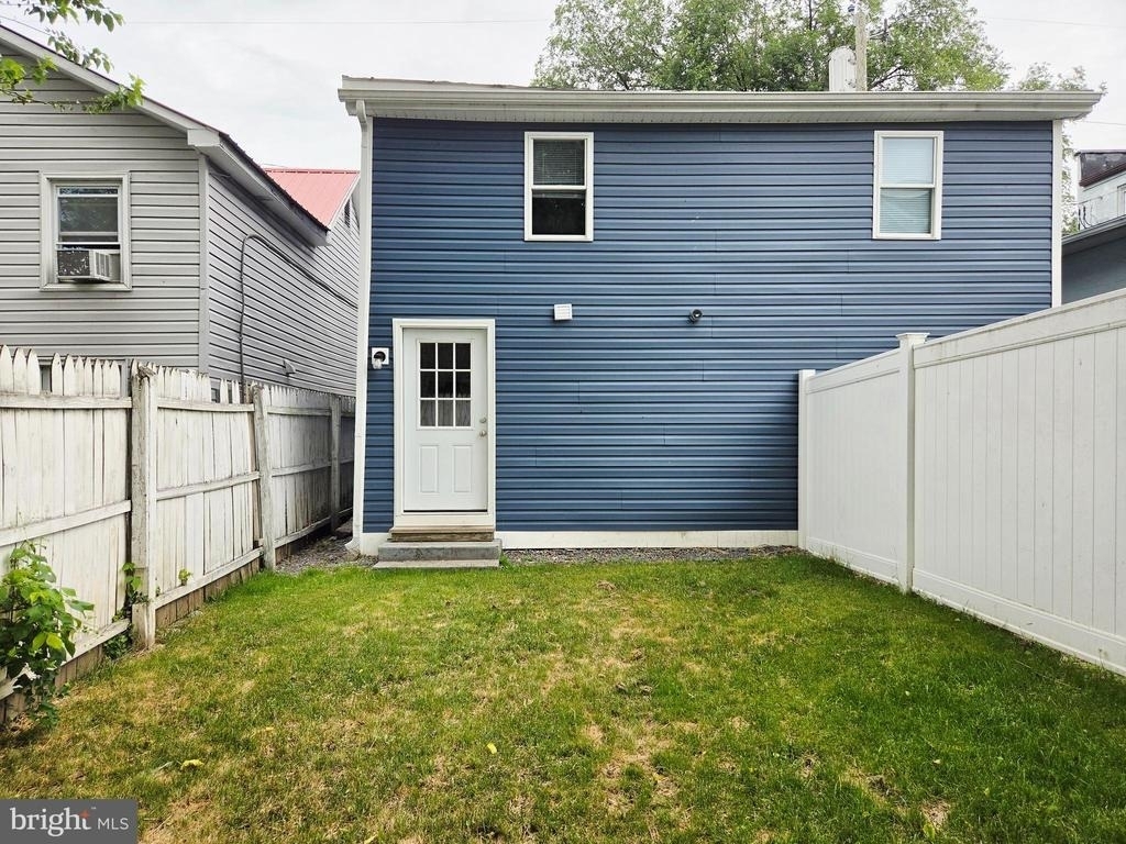 233 Kern Street - Photo 13