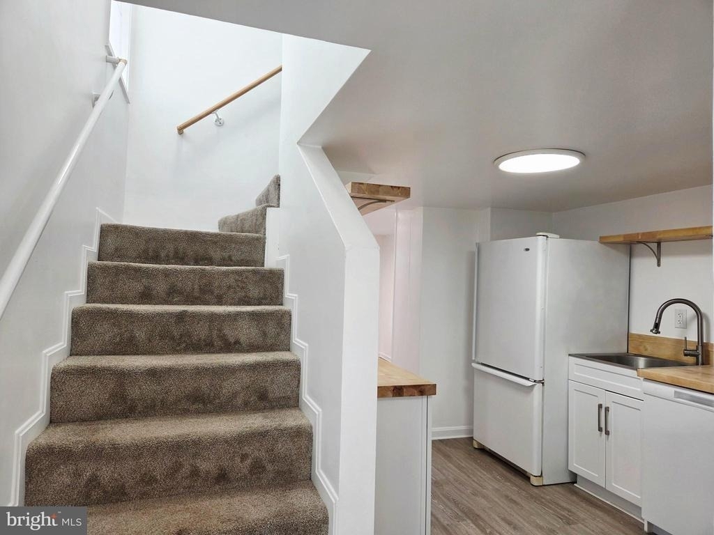 233 Kern Street - Photo 6