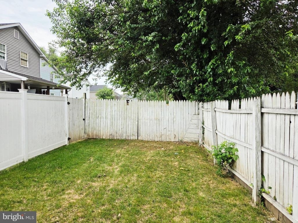 233 Kern Street - Photo 14