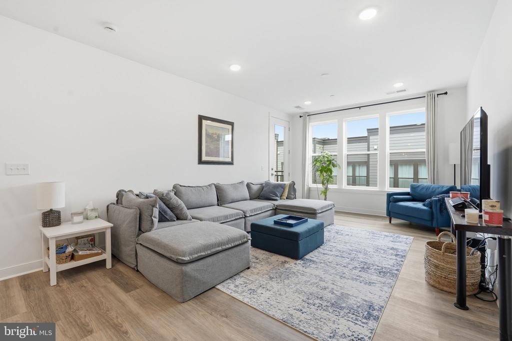 21950 Garganey Terrace - Photo 2