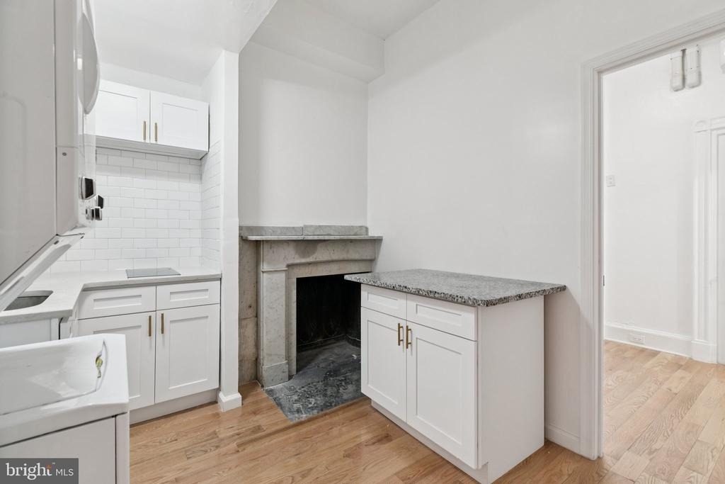 1225 Spruce Street - Photo 7