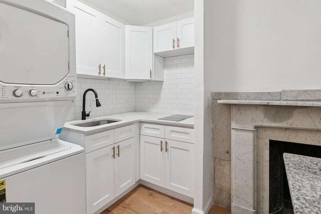 1225 Spruce Street - Photo 5