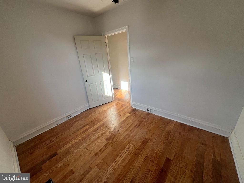 1319 S 22nd Street - Photo 8