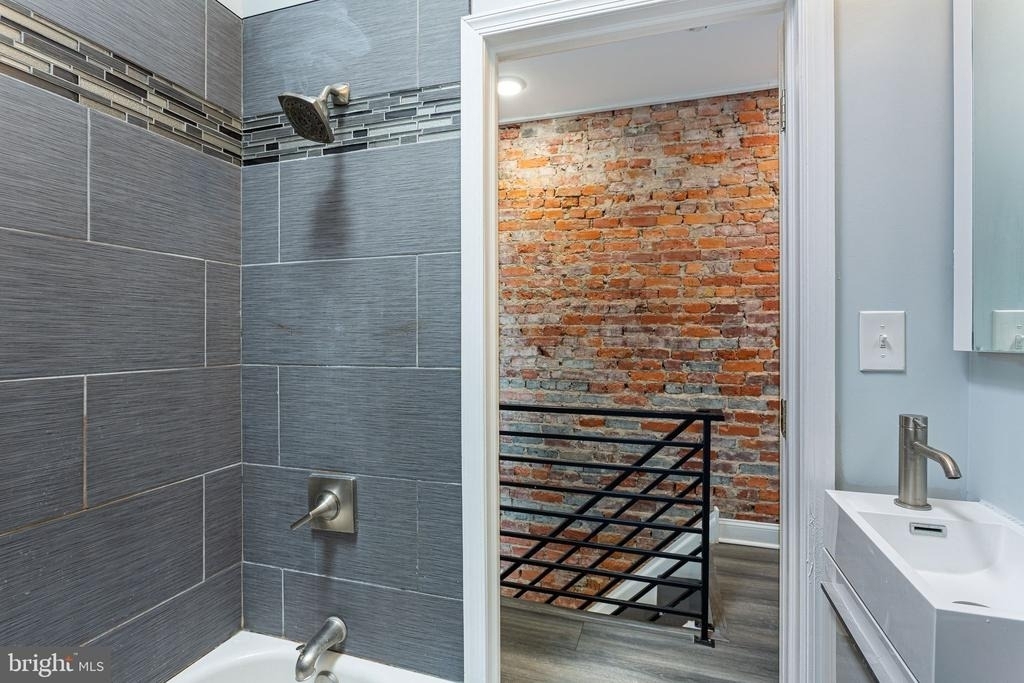 1449 S 32nd Street - Photo 16