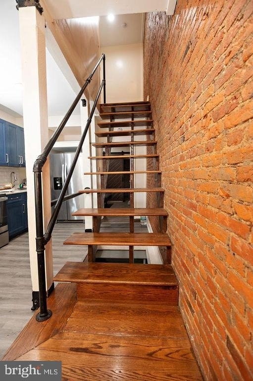1915 N Darien Street - Photo 8