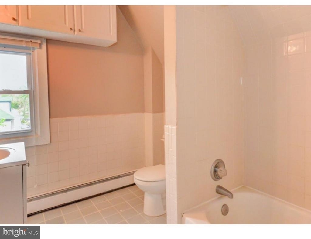 239 Vine Street - Photo 4