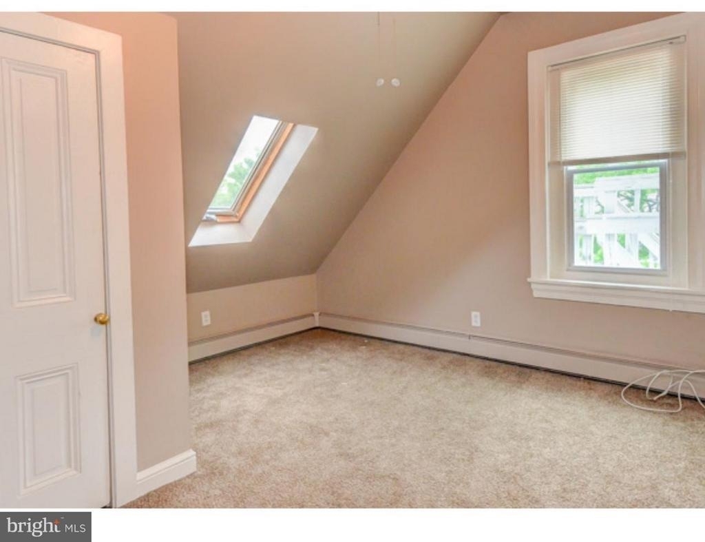 239 Vine Street - Photo 6
