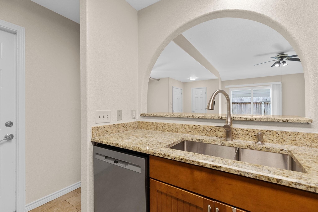 2630 Gwendolyn Ln - Photo 13