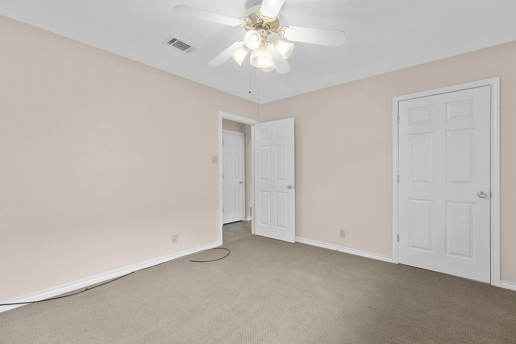 2630 Gwendolyn Ln - Photo 23