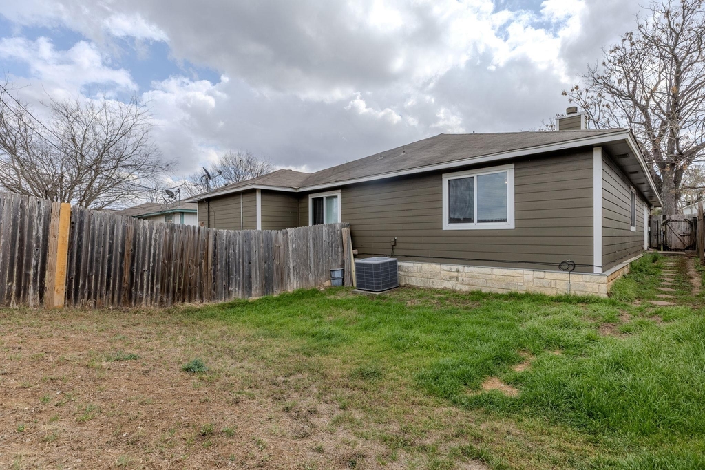 2630 Gwendolyn Ln - Photo 27