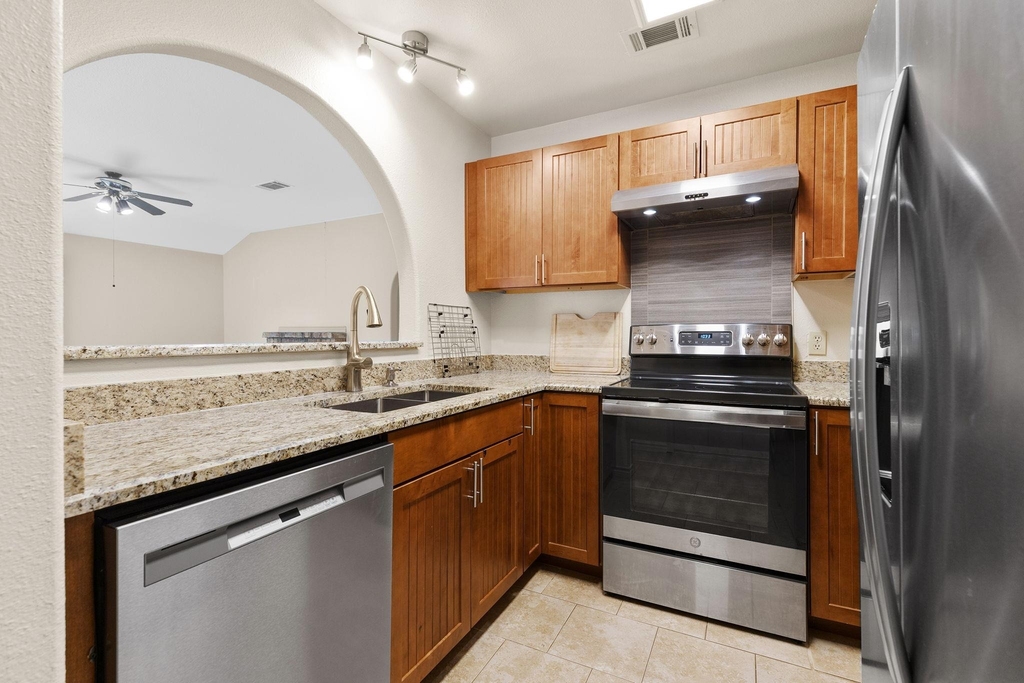 2630 Gwendolyn Ln - Photo 11
