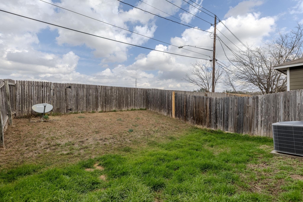 2630 Gwendolyn Ln - Photo 29