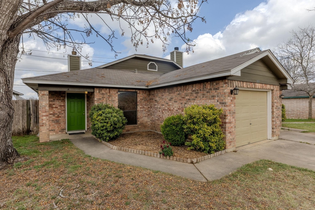 2630 Gwendolyn Ln - Photo 3