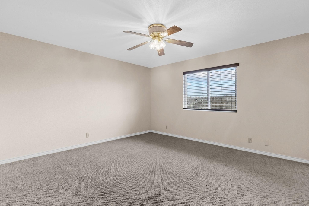 2630 Gwendolyn Ln - Photo 15